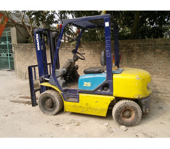 Xe nâng dầu KOMATSU FD25C-16